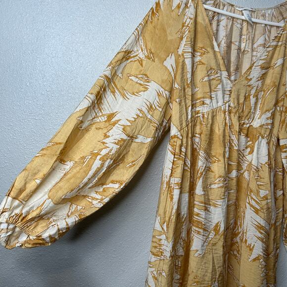 H&M Dress A-Line Balloon Sleeve V-Neck Cream Yellow Women Small - Picture 5 of 9